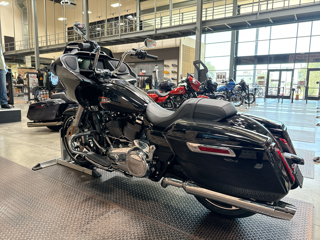 Road Glide®