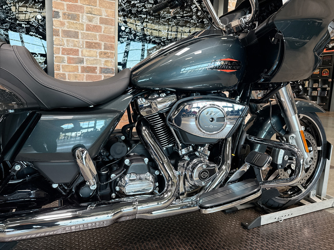 Road Glide®