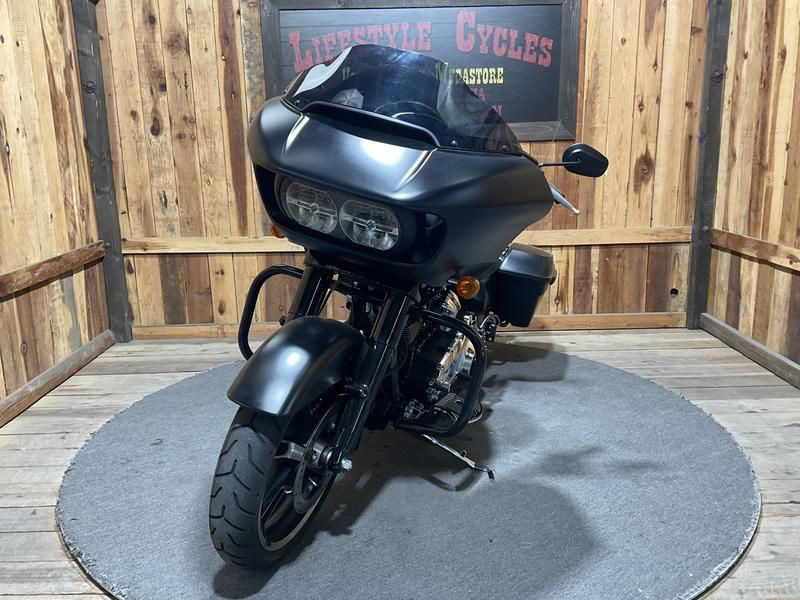 Road Glide®