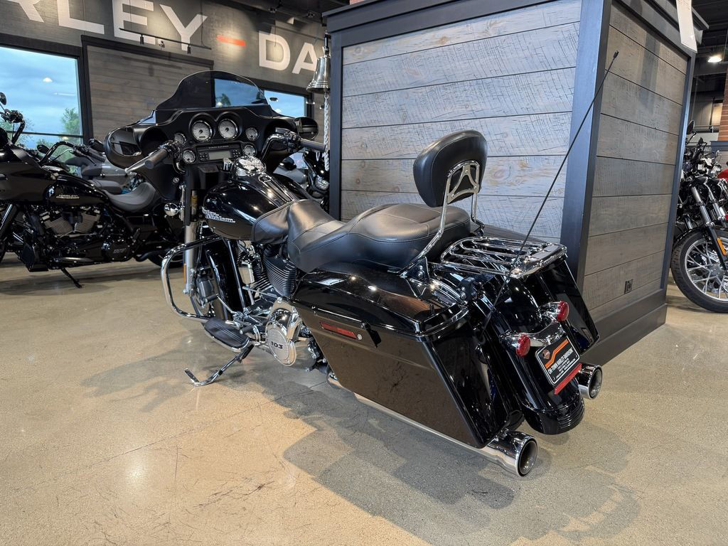 Street Glide® PowerPak