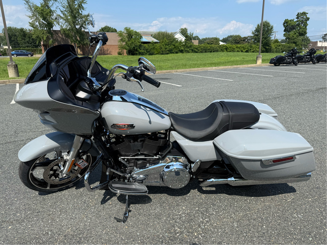 Road Glide®