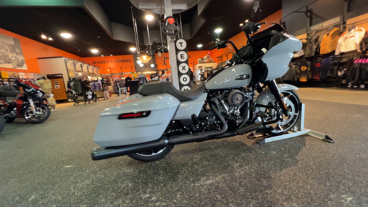 Road Glide®