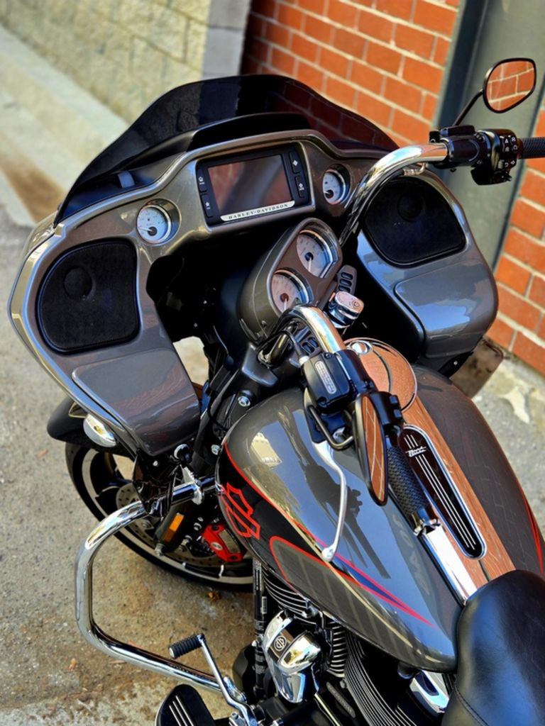 Road Glide®