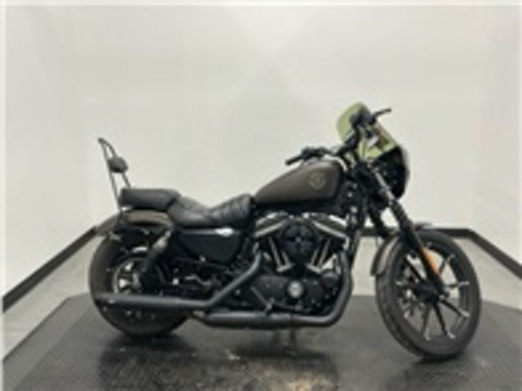 Iron 883®
