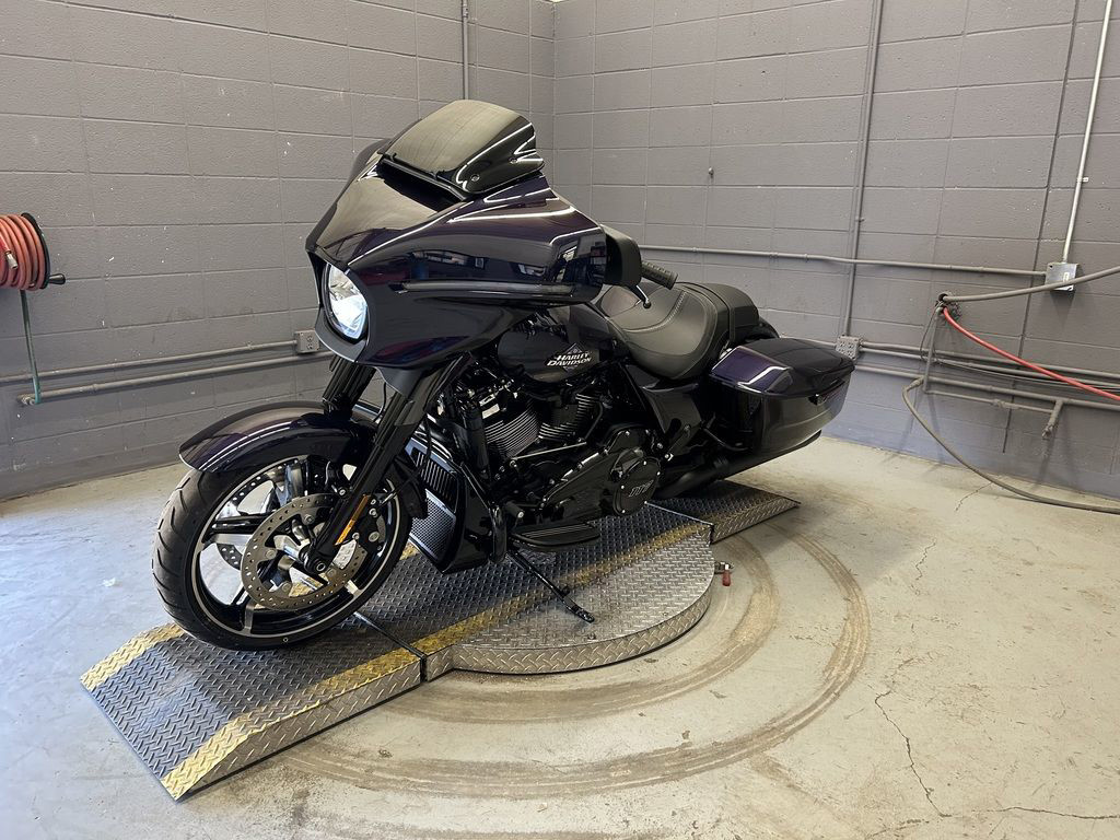 Street Glide®