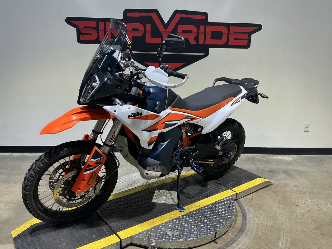890 Adventure R