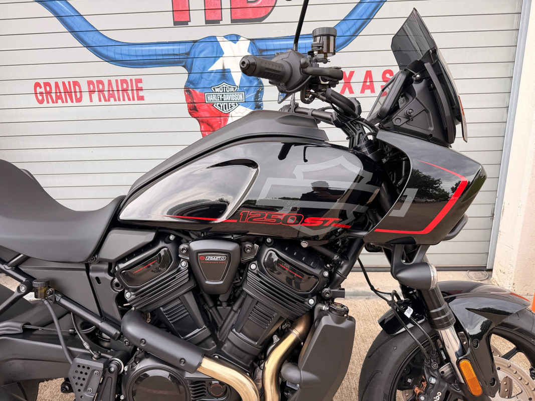Pan America® 1250 ST