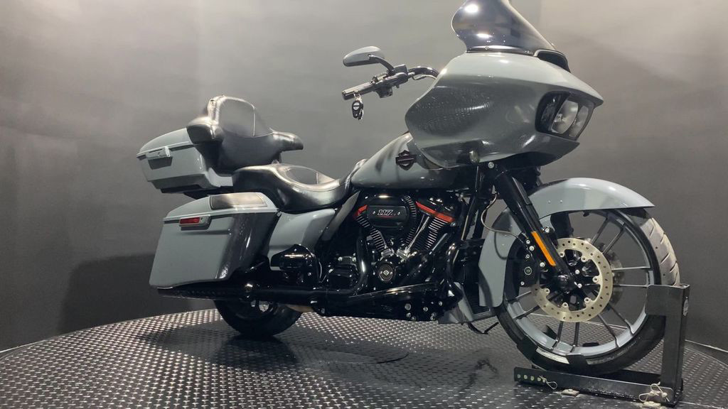 CVO® Road Glide®