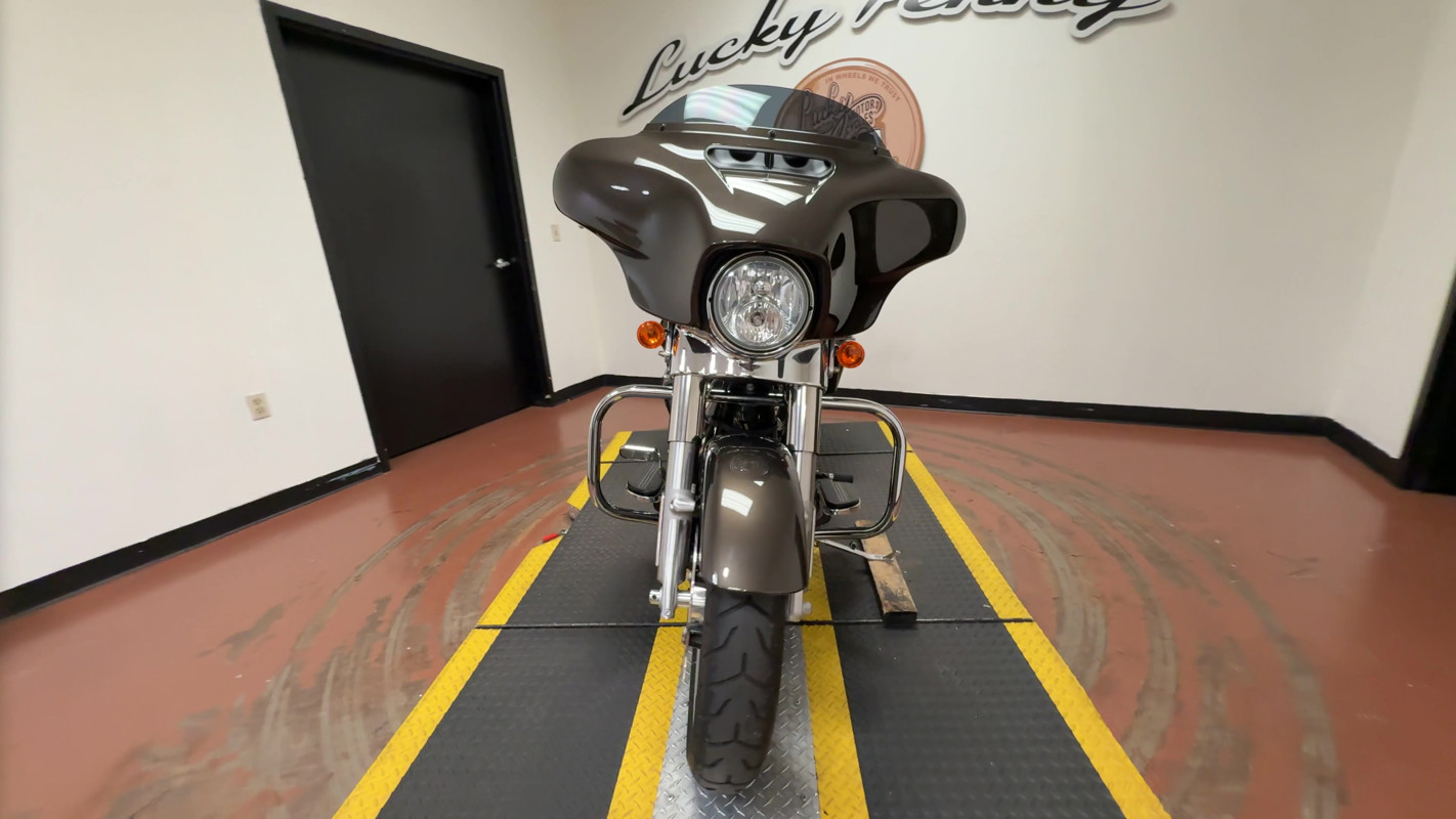 Street Glide®