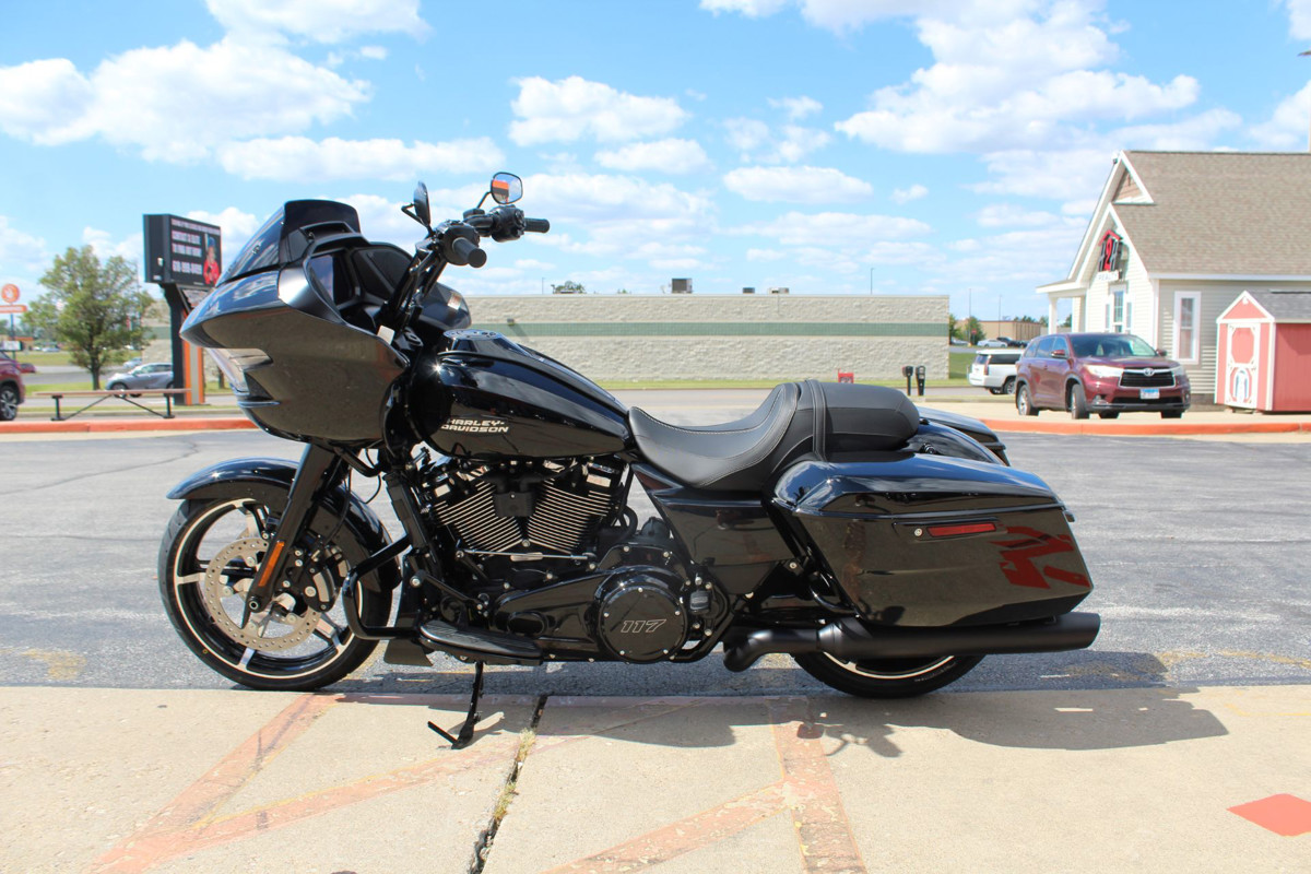 Road Glide®