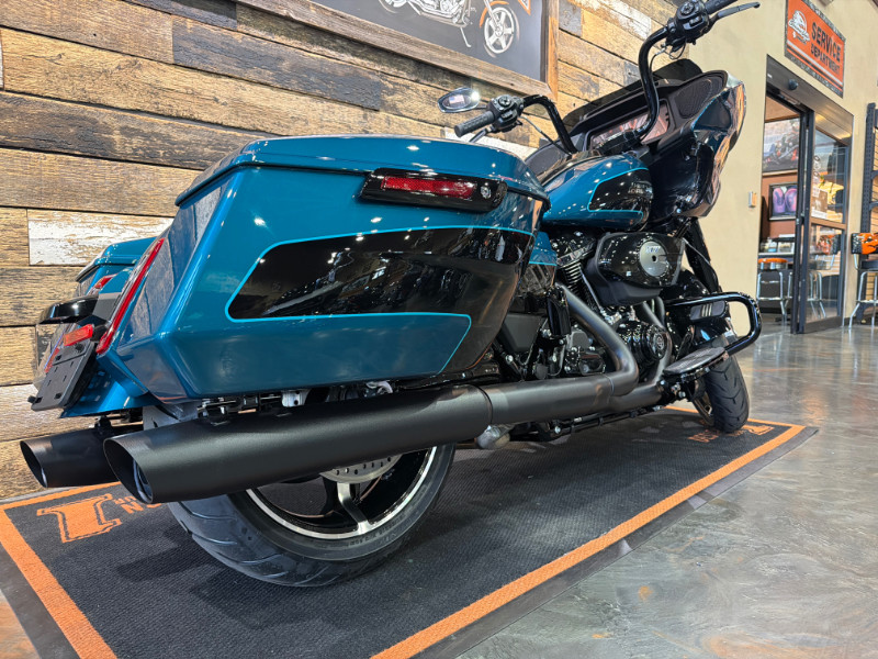 Road Glide®