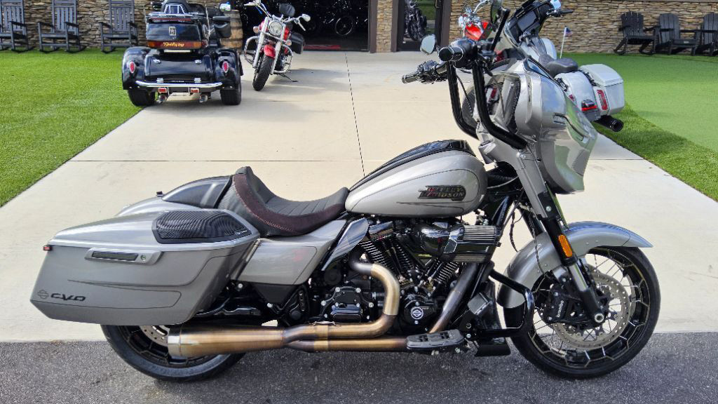 CVO® Street Glide®
