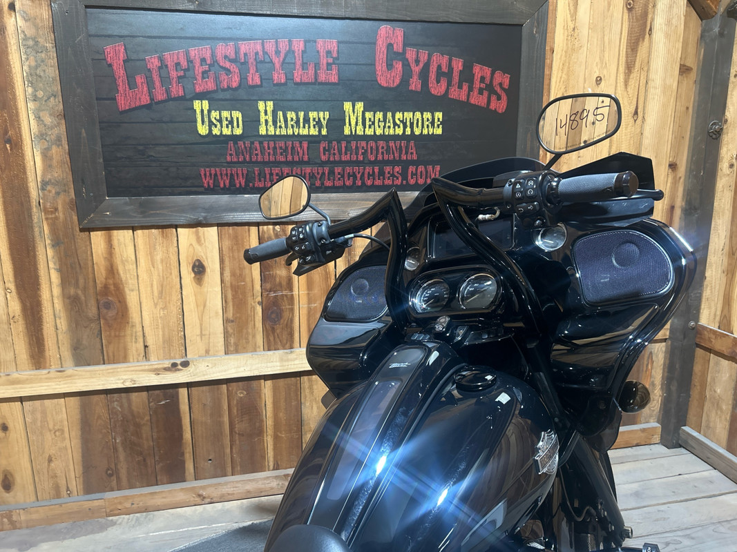 Road Glide®