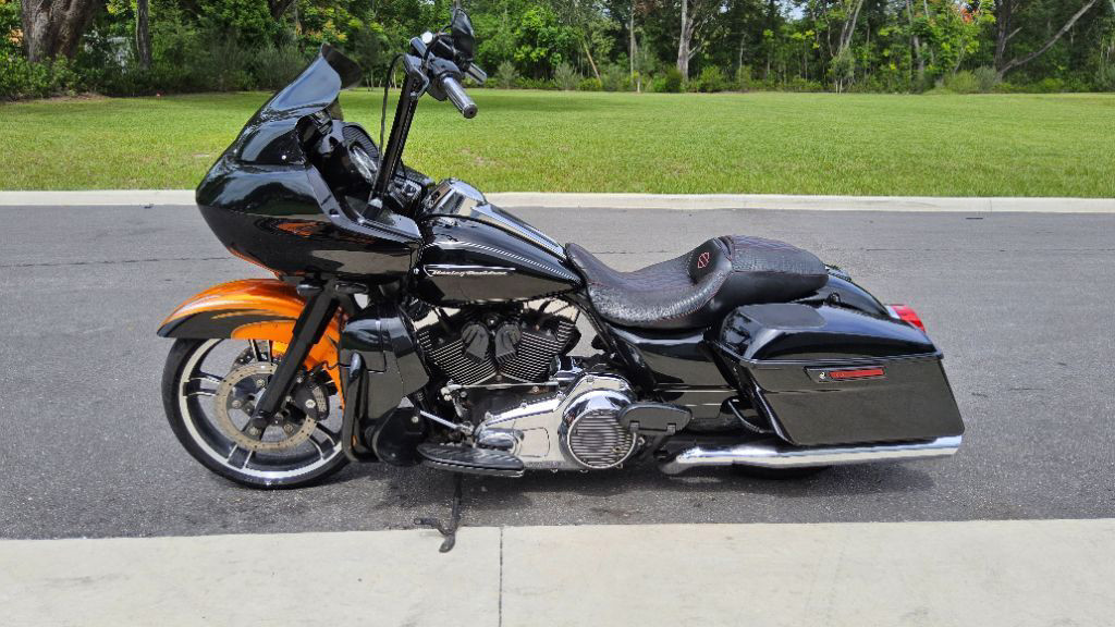 Road Glide®