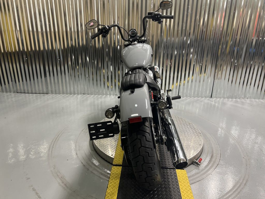 Street Bob®