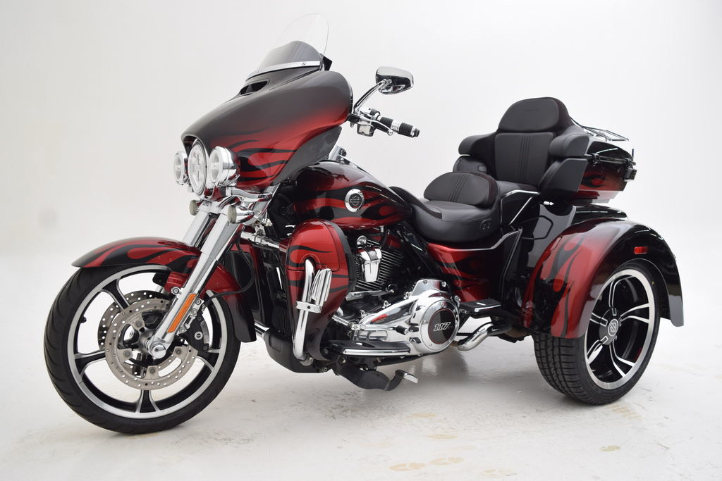 CVO® Tri Glide®