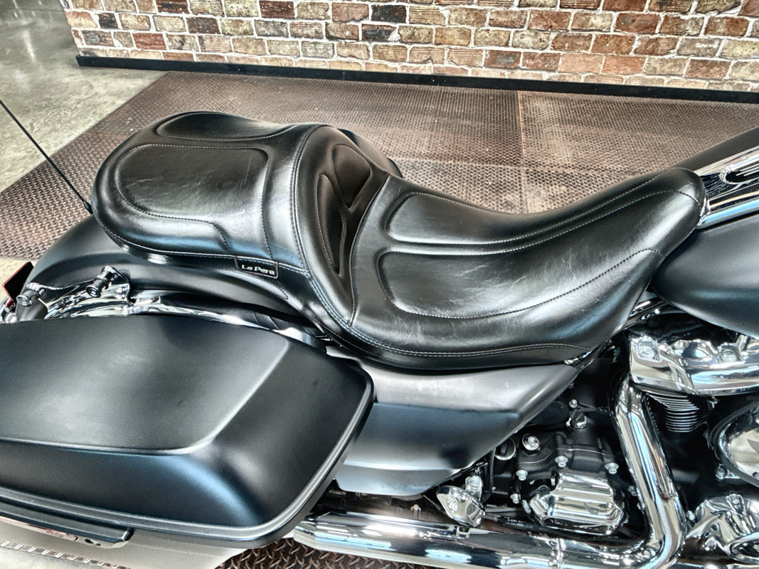 Road Glide®