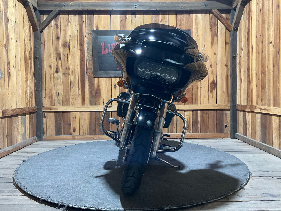 Road Glide®