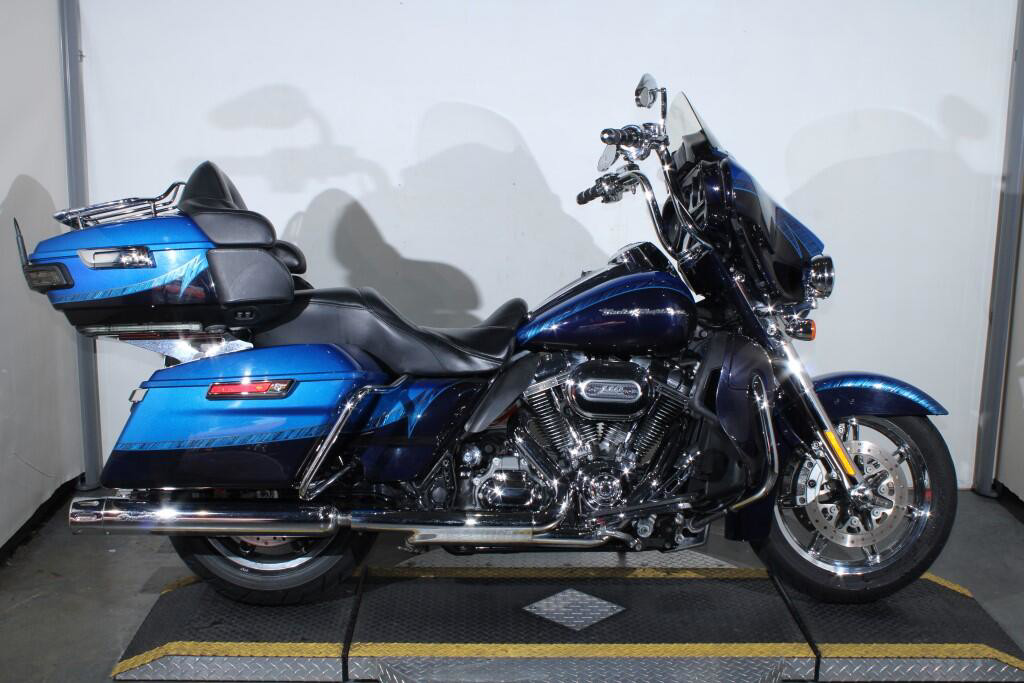 CVO® Electra Glide® Ultra Limited