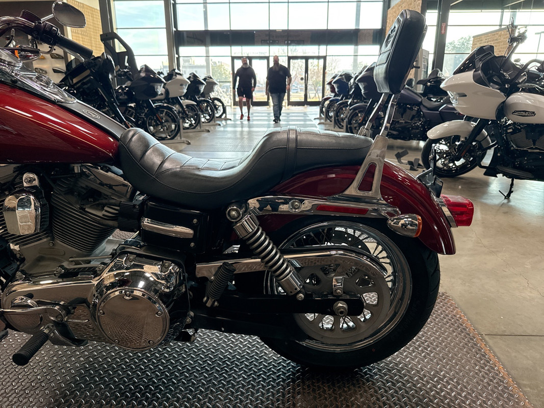 Dyna® Super Glide® Custom