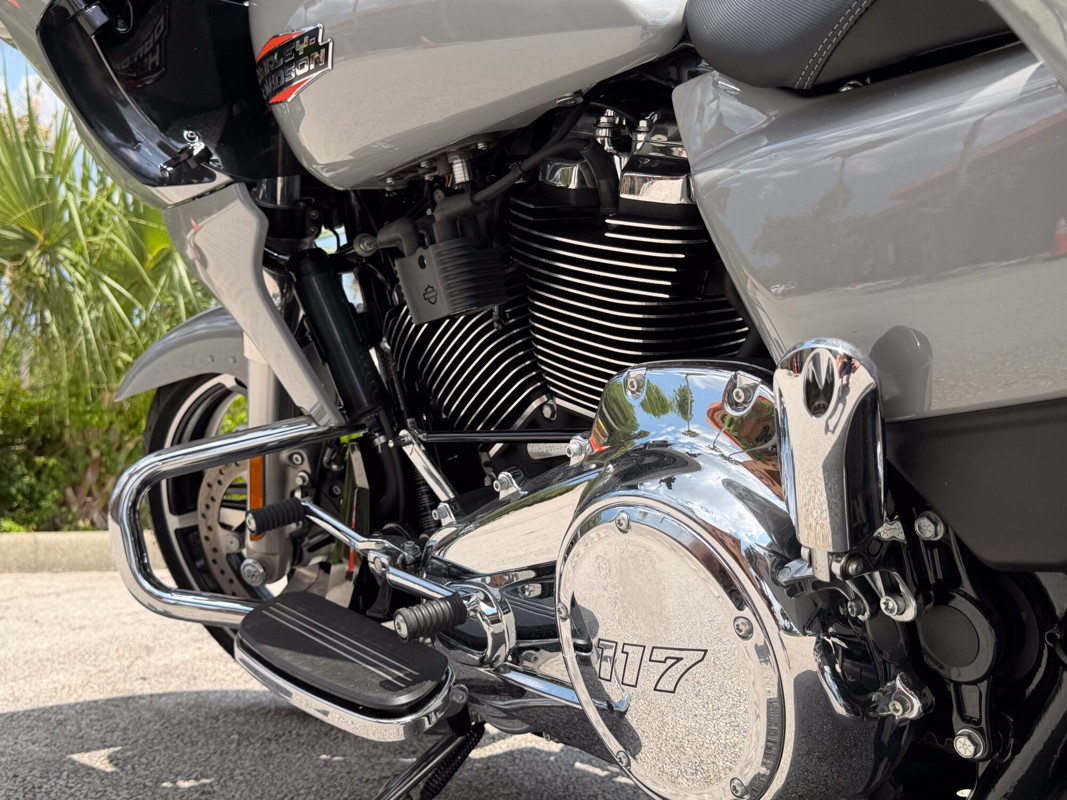 Road Glide®