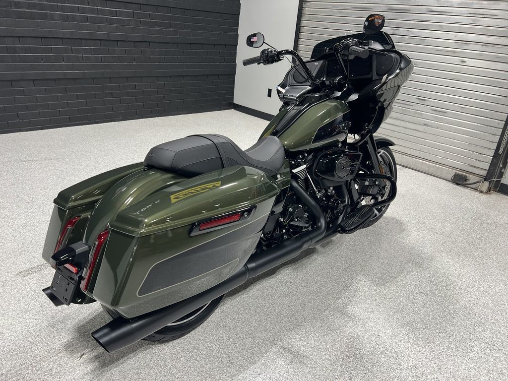 Road Glide®