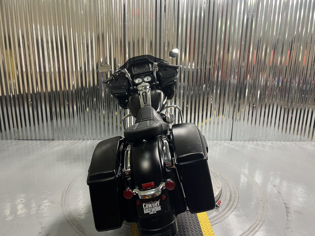 Road Glide®