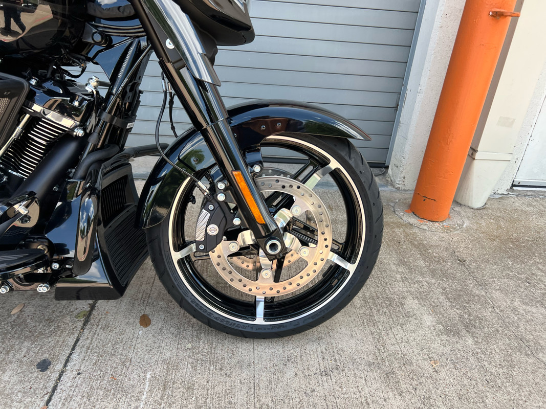 Street Glide®