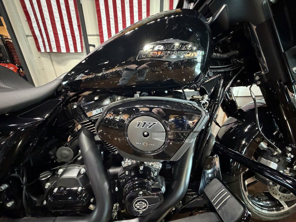 Street Glide®