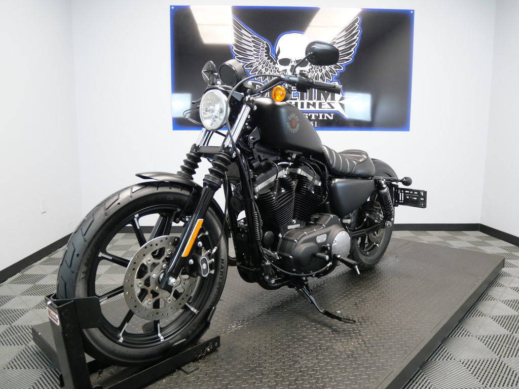Iron 883®