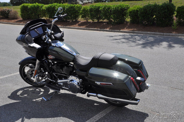 Road Glide®