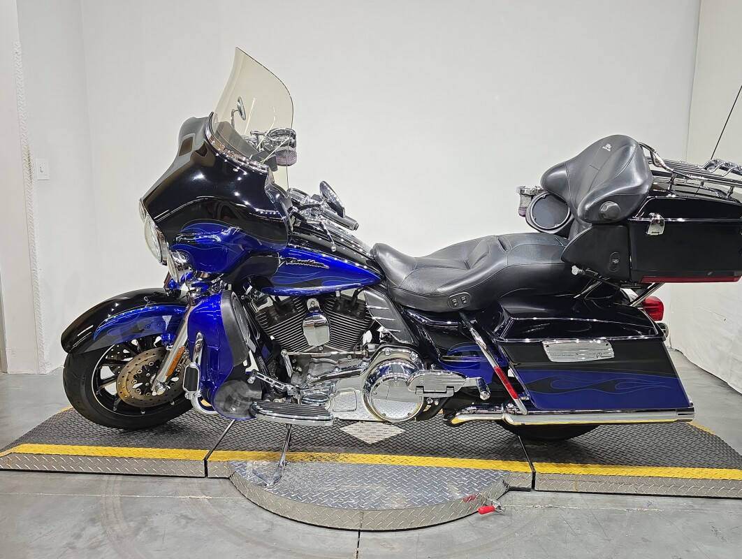 CVO® Ultra Classic Electra Glide®