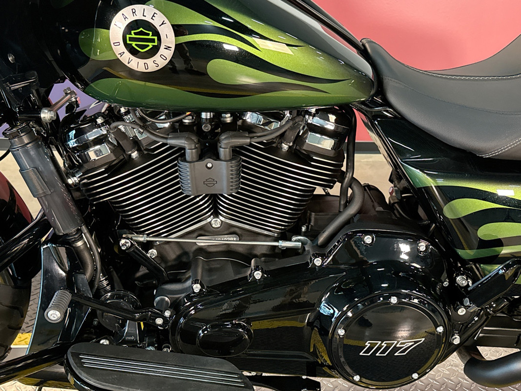 Road Glide®