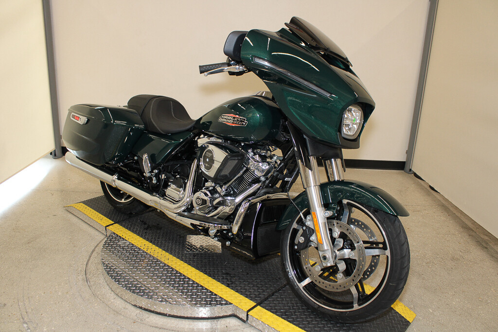 Street Glide®
