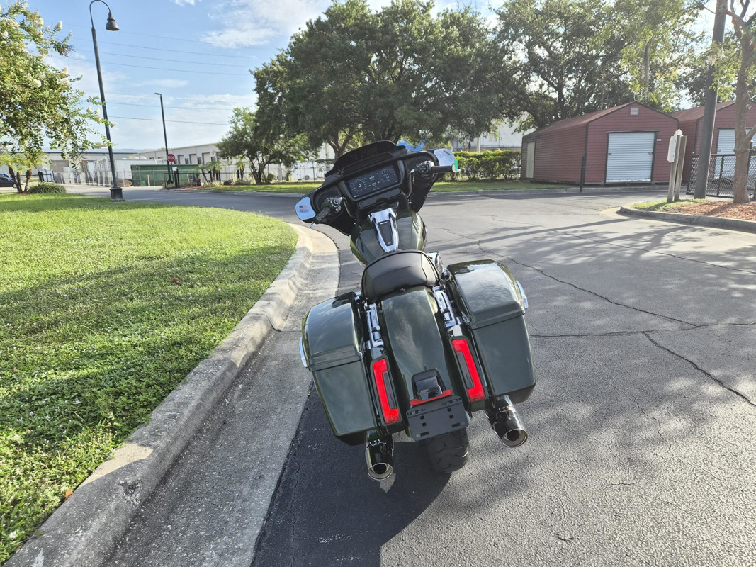 Street Glide®