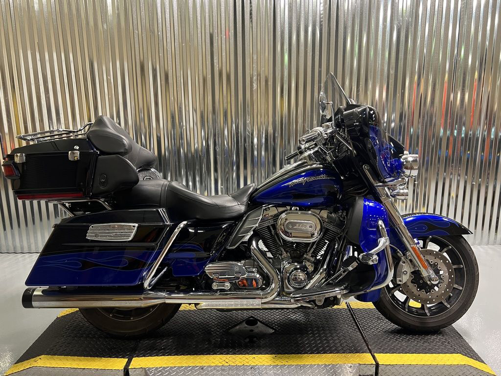 CVO® Ultra Classic Electra Glide®