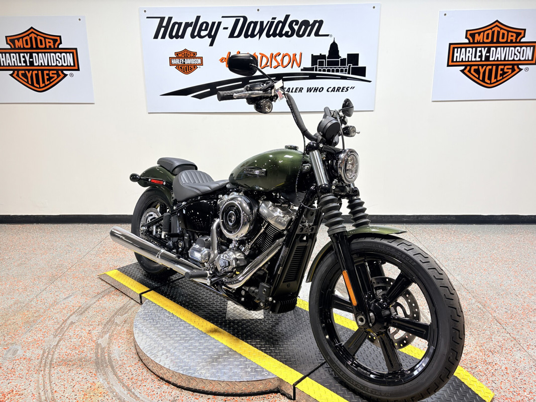 Street Bob®