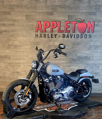 Street Bob®