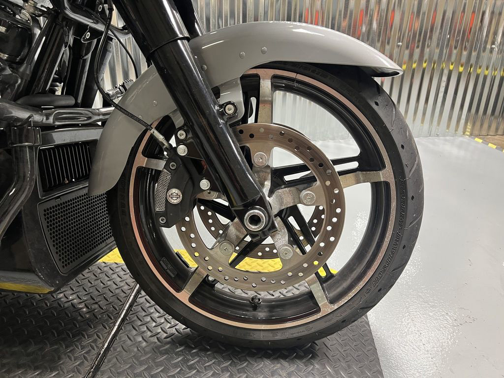 Road Glide®