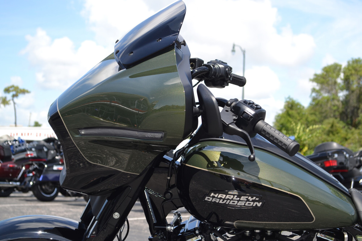 Street Glide®