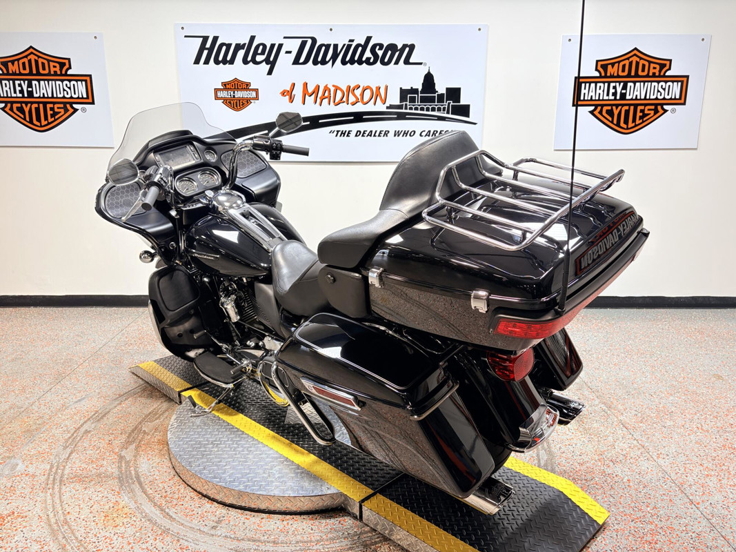 Road Glide® Ultra