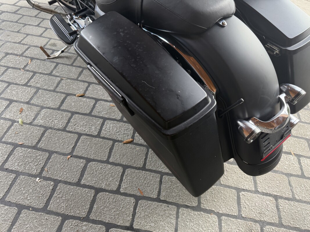 Road Glide® Custom
