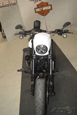 CVO® Pro Street Breakout®