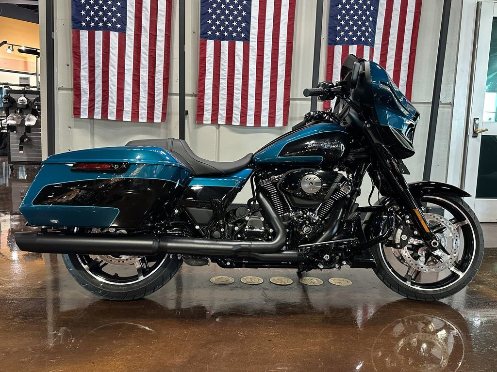 Street Glide®