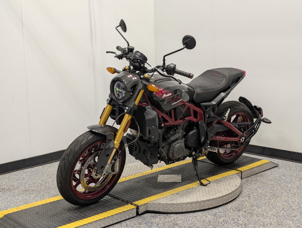 FTR R Carbon