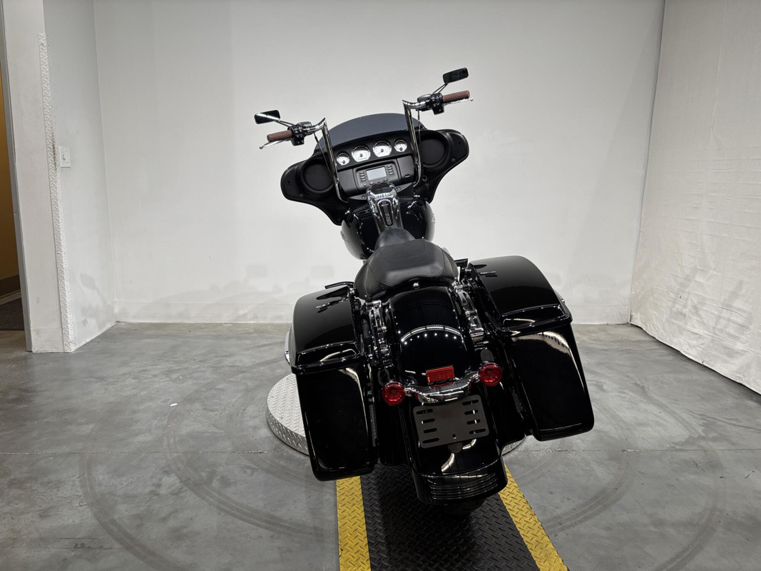 Street Glide®