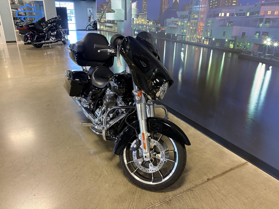 Street Glide®