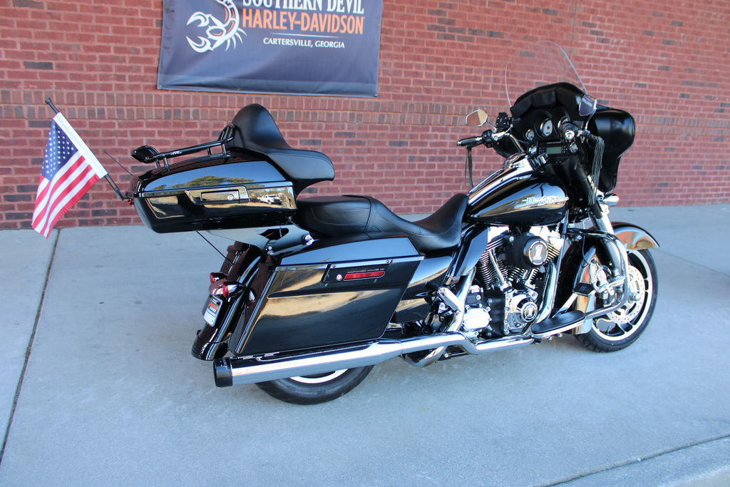 Street Glide®