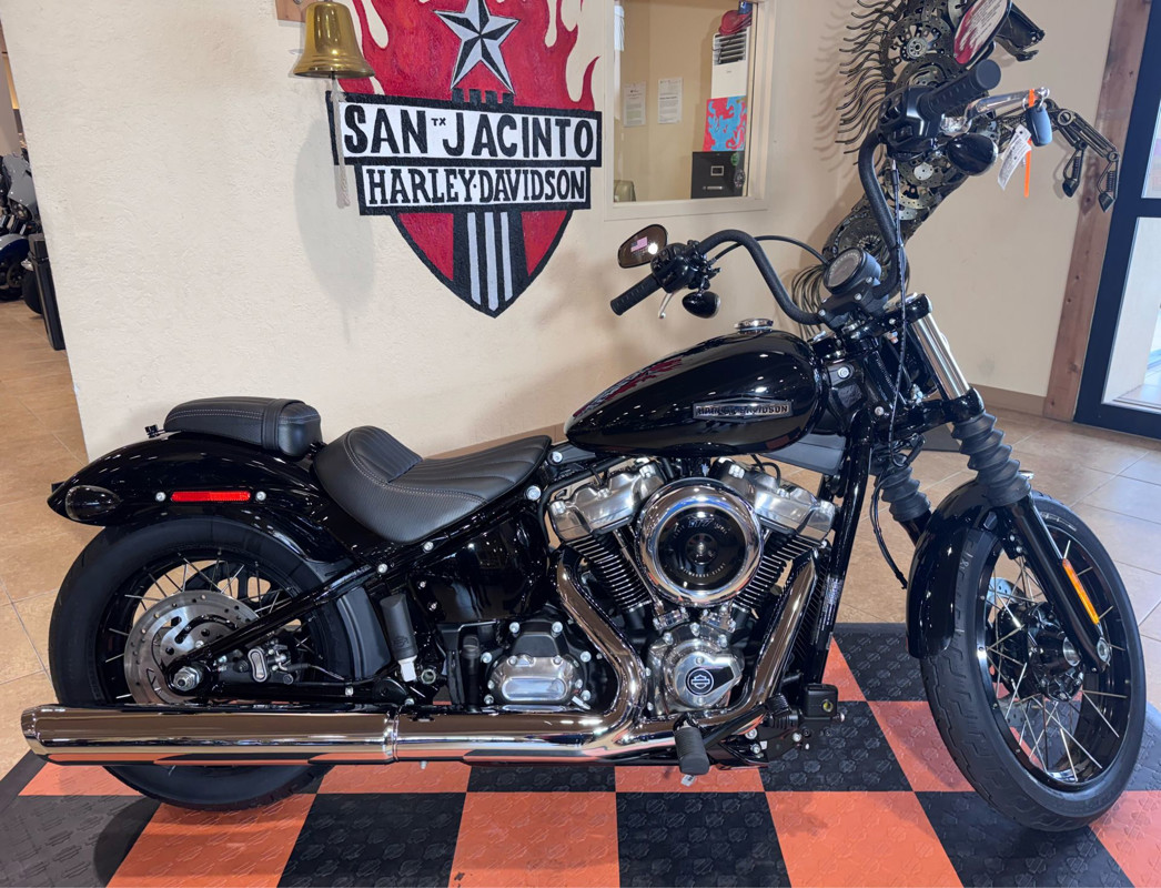 Street Bob®