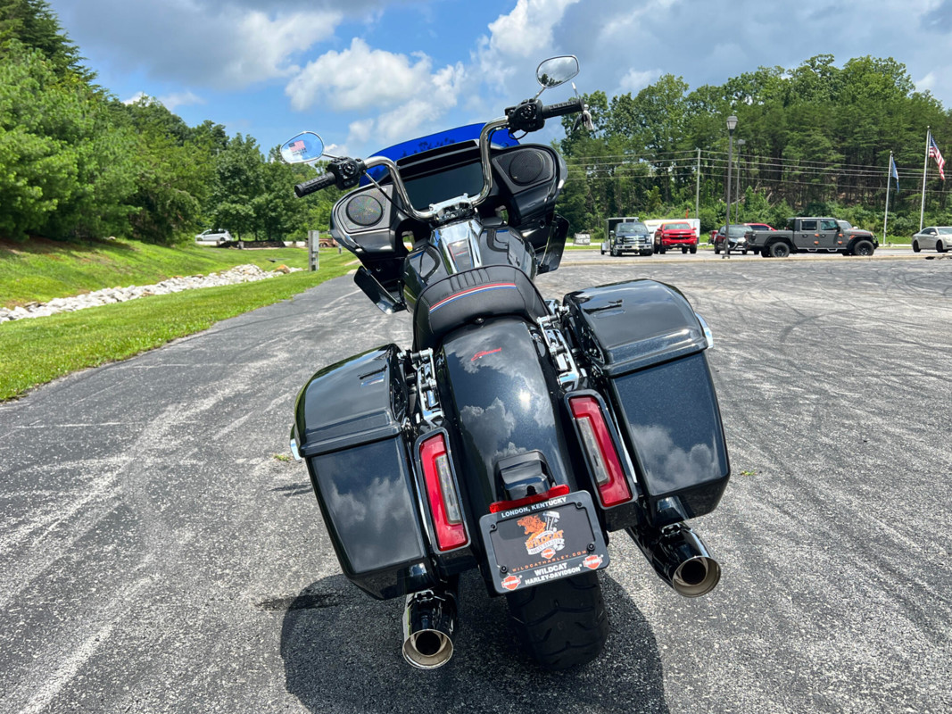 Road Glide®